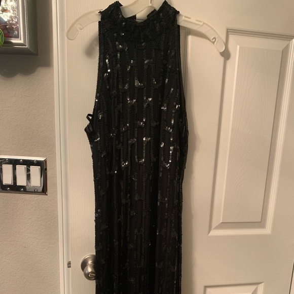 Formal dress - Picture 1 of 6